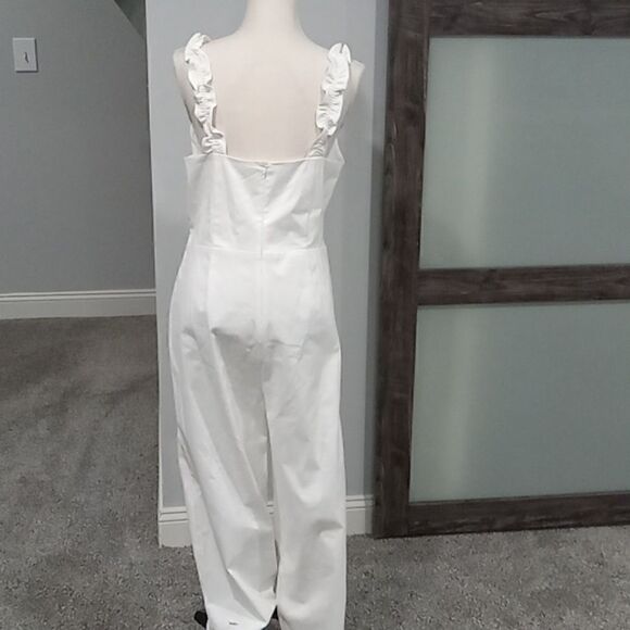 Copper Key sleeveless white jumpsuit with ruffle straps. Size XL NWT - Picture 3 of 4
